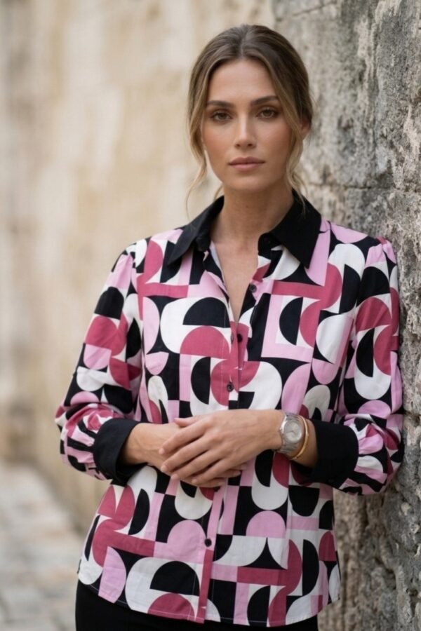 Geometric Print Contrast Collar Shirt