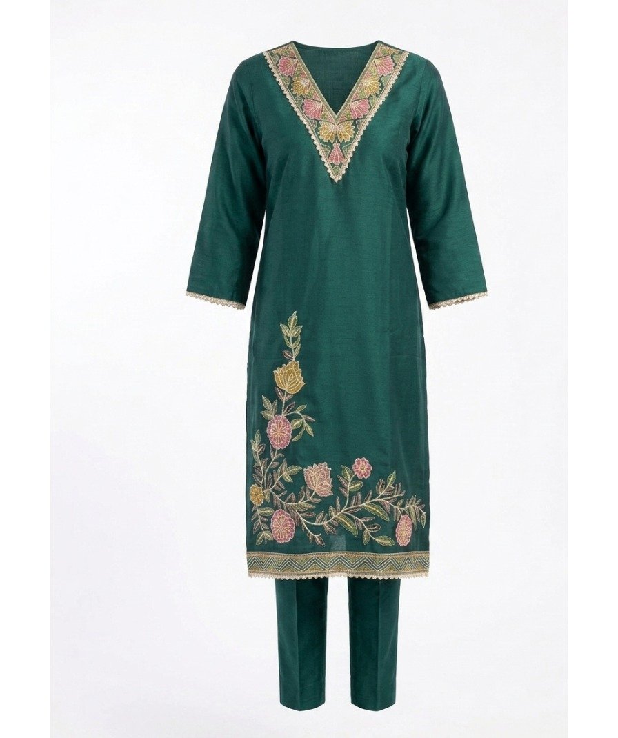 Women Green Embroidered Kurta Set - Image 2