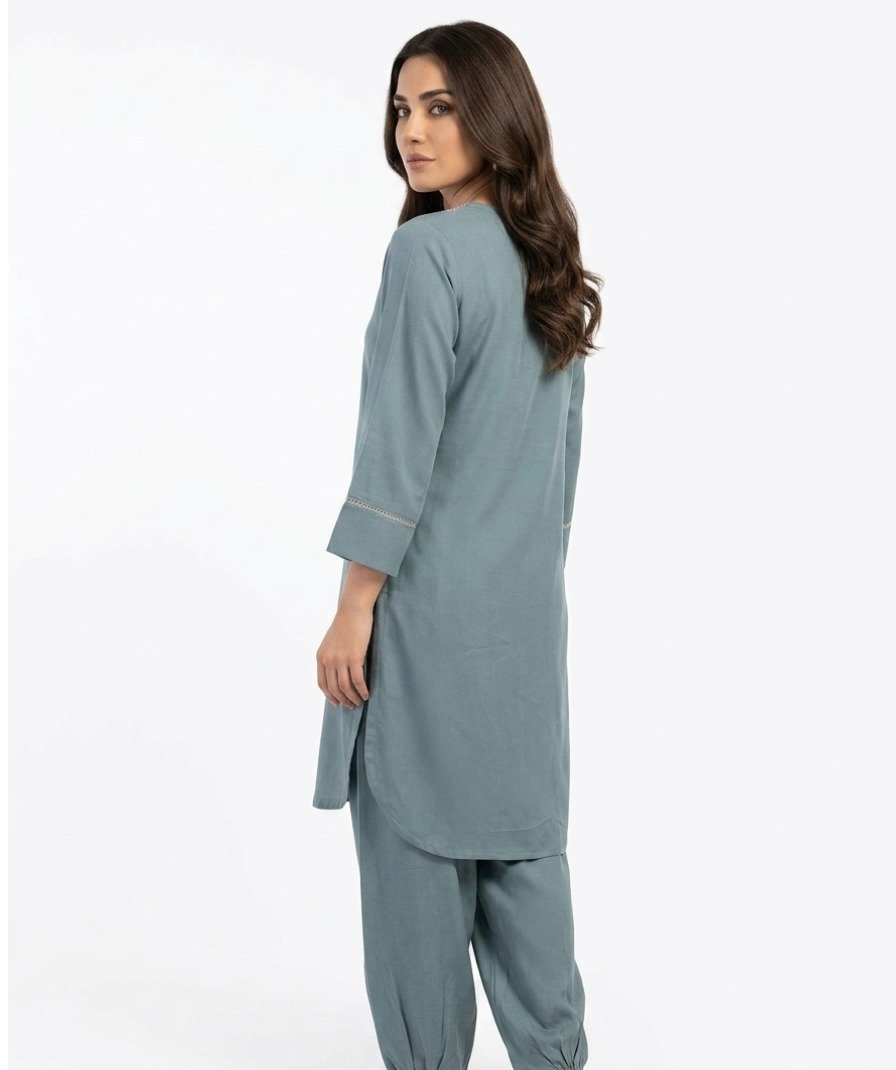 Women Grey Embroidered Kurta Set - Image 4