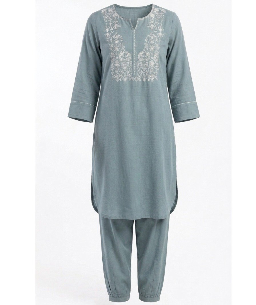 Women Grey Embroidered Kurta Set - Image 2