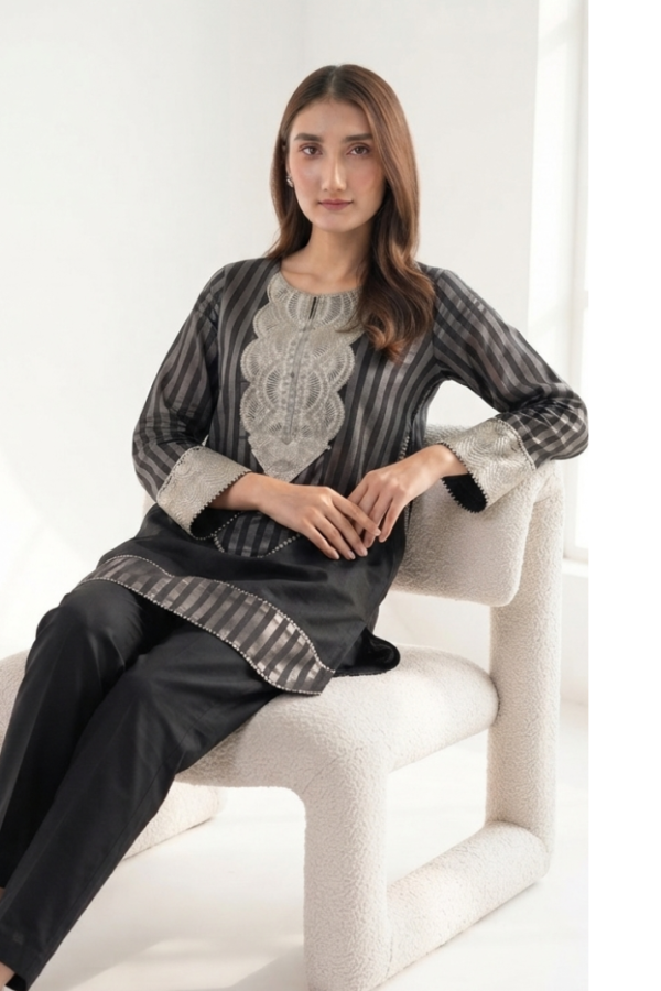 Women’s Black & Grey Striped Embroidered Straight Kurta